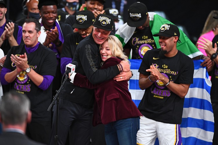 百家乐游戏网站-ESPN：珍妮将佩林卡&amp;兰比斯等朋友视作家人 把亲生兄妹视作敌人