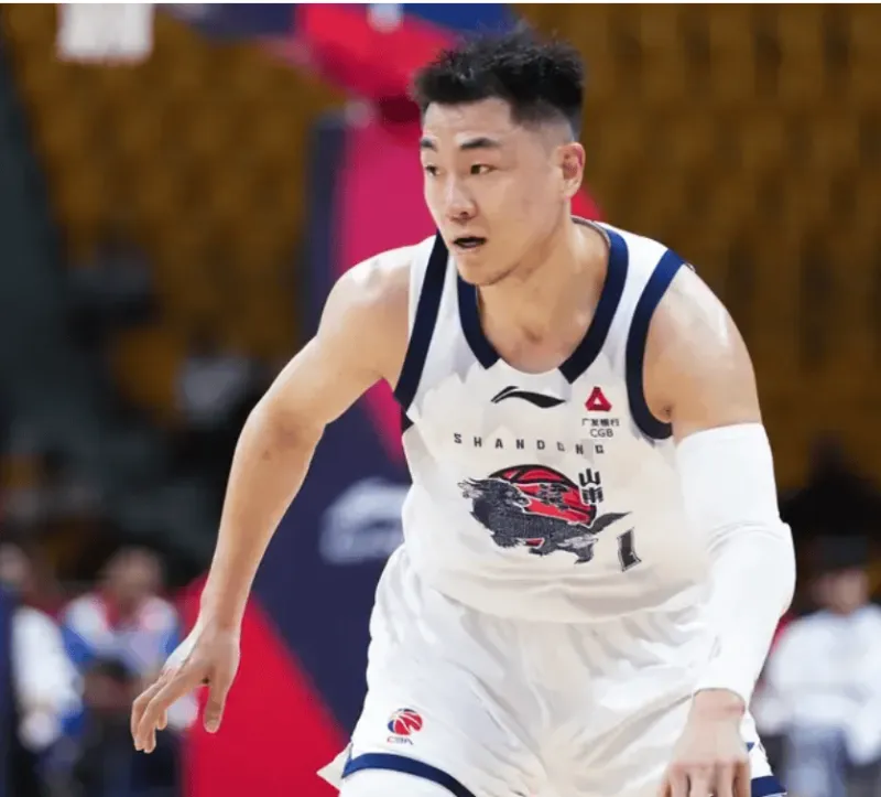 百家乐玩法-高诗岩出战34分钟，7中3得到6分2篮板6助攻